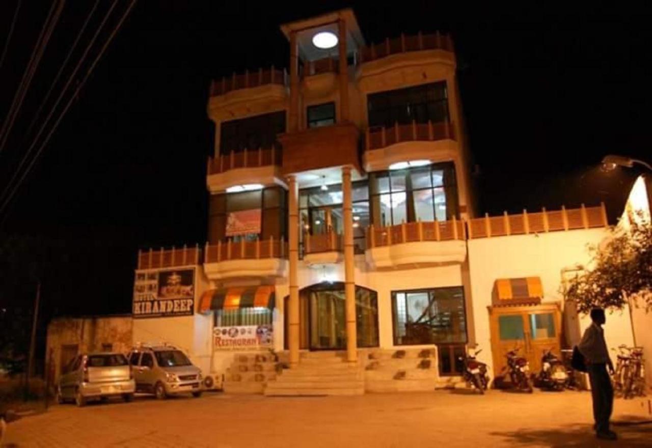 Hotel Kirandeep, Agra Agra  Buitenkant foto