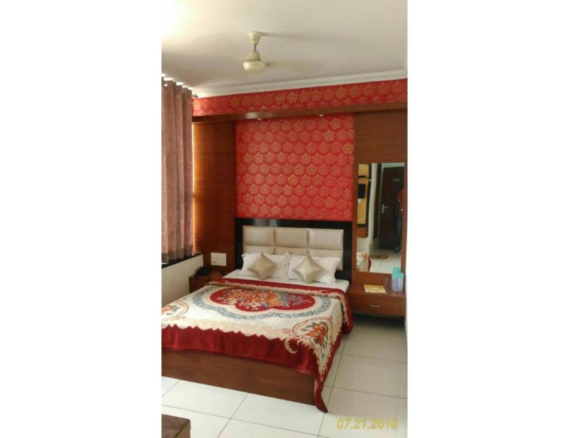 Hotel Kirandeep, Agra Agra  Buitenkant foto