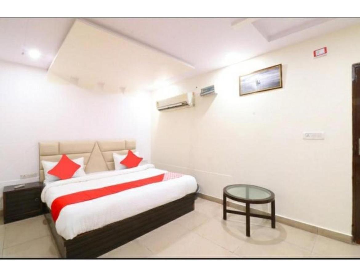Hotel Kirandeep, Agra Agra  Buitenkant foto