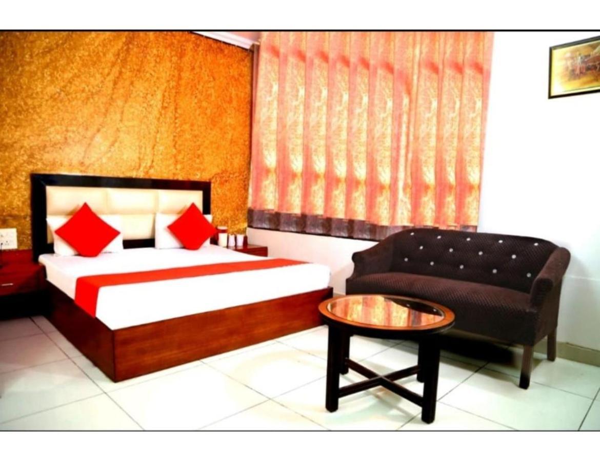 Hotel Kirandeep, Agra Agra  Buitenkant foto
