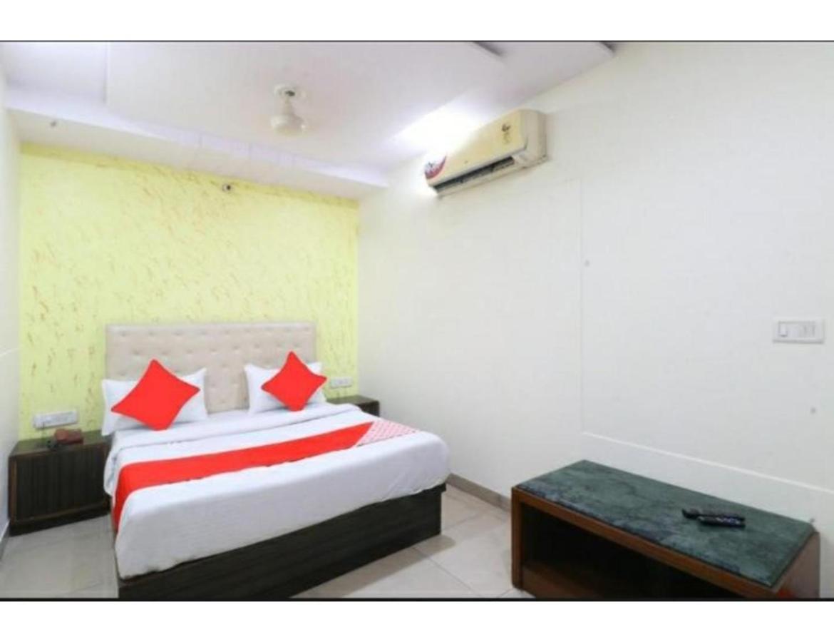 Hotel Kirandeep, Agra Agra  Buitenkant foto